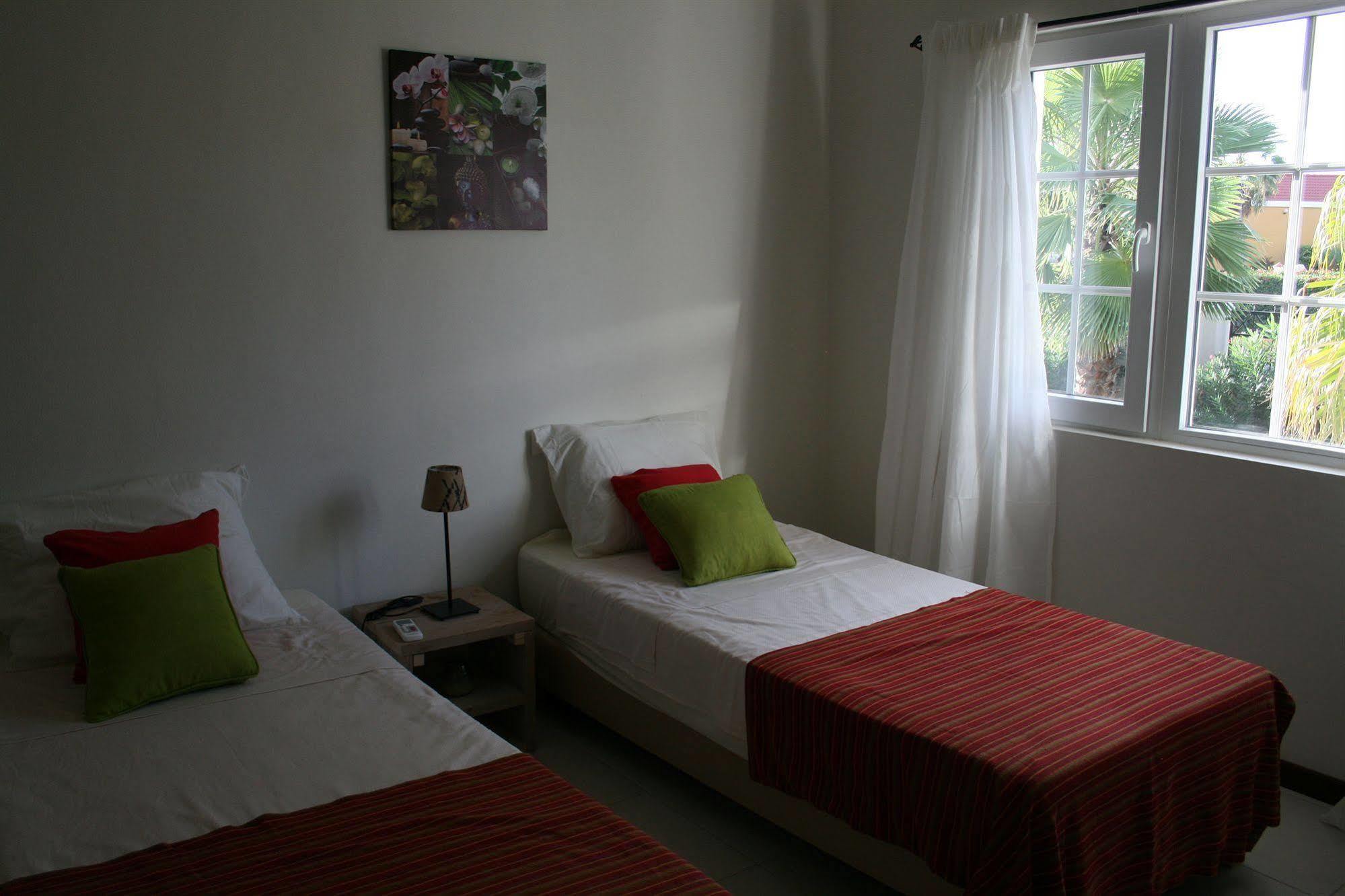 Hibiscus Beach House Jan Thiel Dış mekan fotoğraf